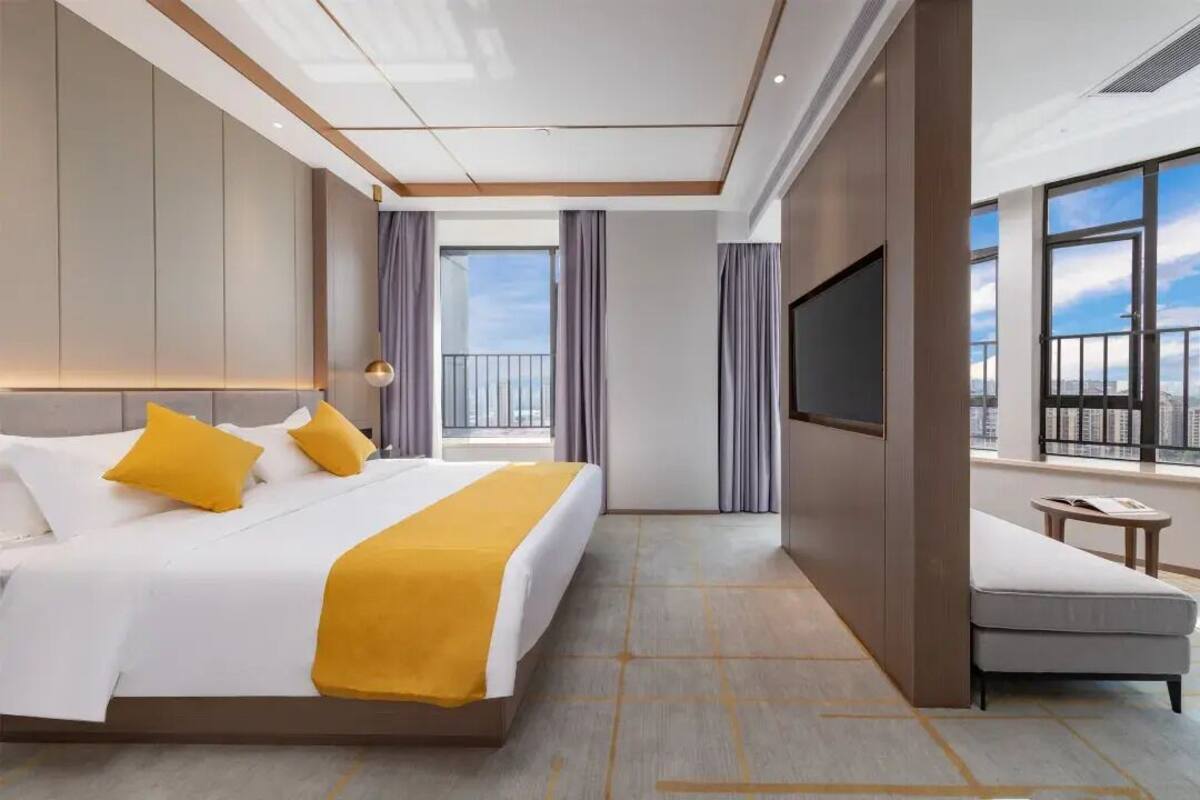 Standard-Suite, Raucher, Klimaanlage | 1 Schlafzimmer, Daunenbettdecken, Schreibtisch, kostenloses WLAN
