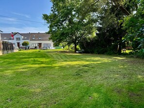 Property grounds - Vacation apartment 'Deluxe Apartement Lot54' with private terrace, WiFi and streaming services (Neidenbach)