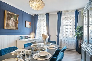 Dining - Vacation apartment 'Deluxe Apartement Lot54' with private terrace, WiFi and streaming services (Neidenbach)