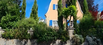 Holiday Apartment 'Carpe Diem - Ferienwohnung' with Shared Garden and Wi-Fi