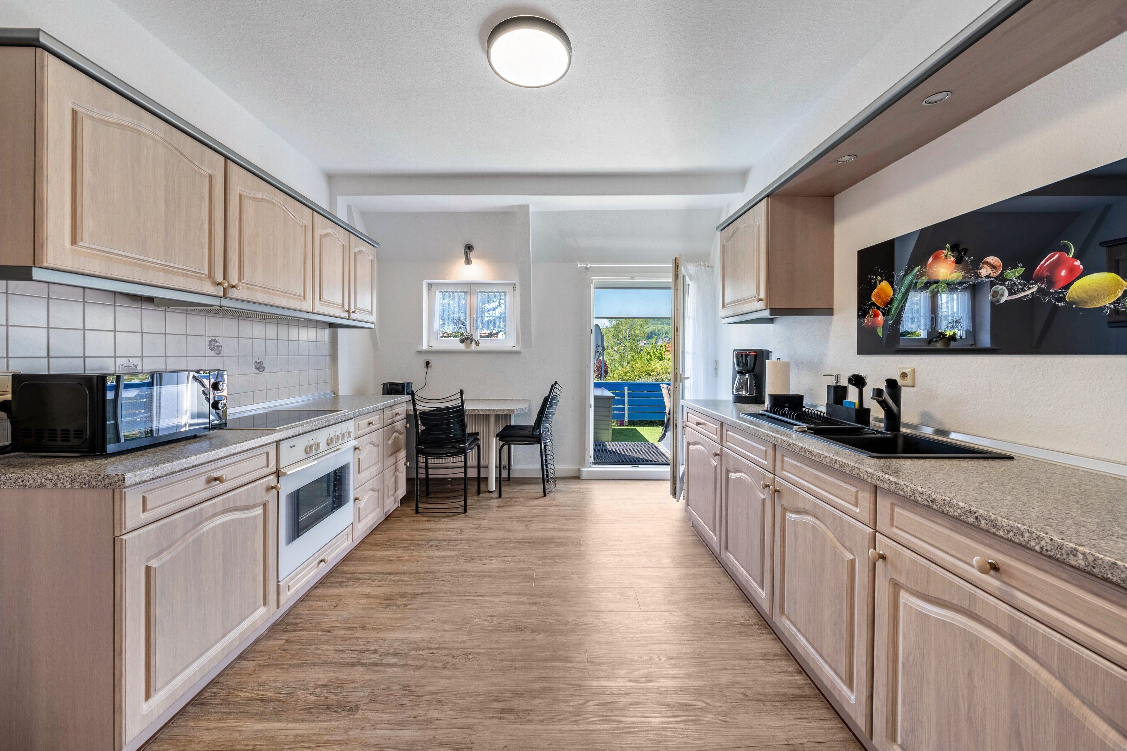 雪櫃、微波爐、焗爐、爐具