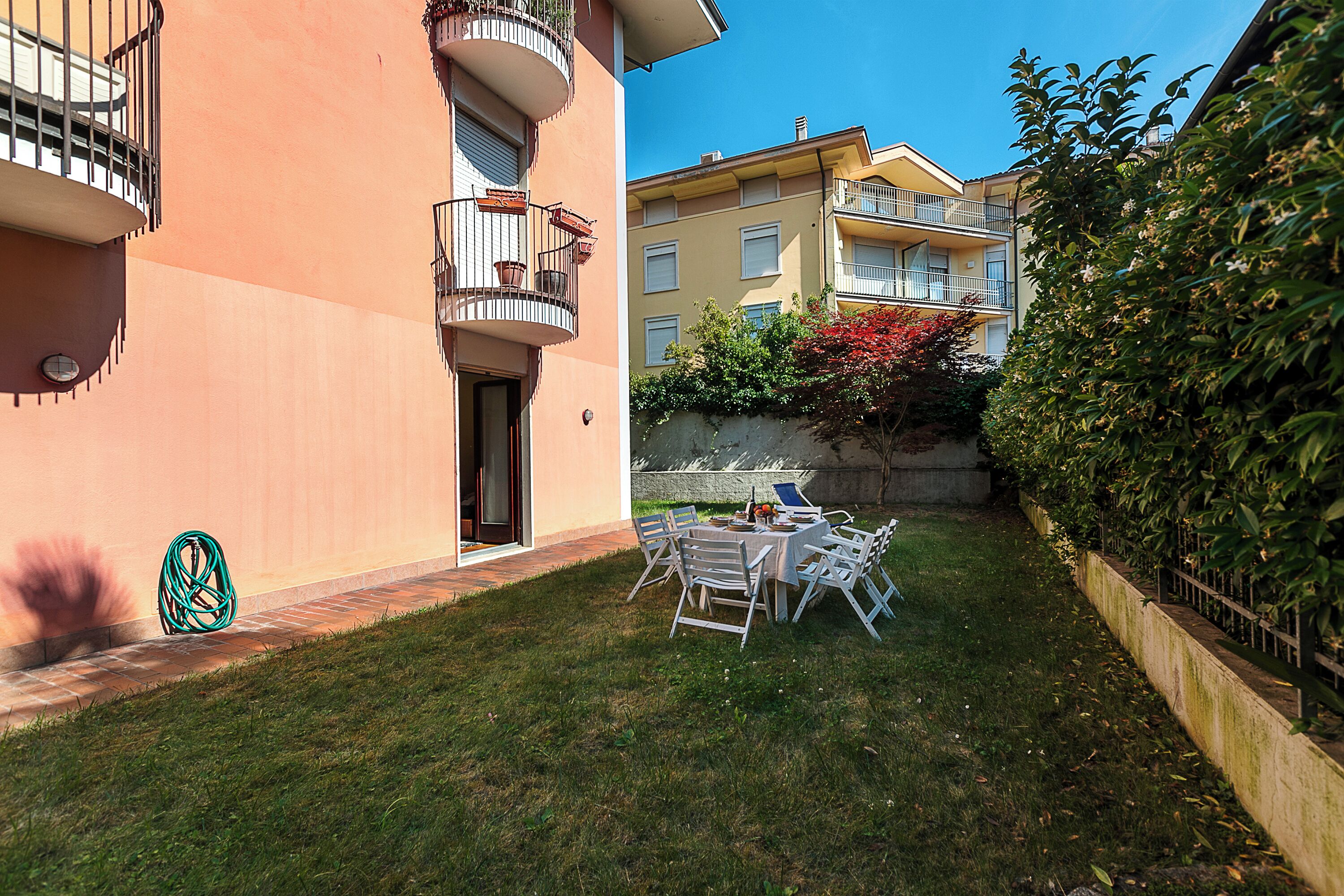 Family Apartment, Multiple Bedrooms (Il Giardino di Riva) | Outdoor dining