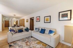 Familienapartment, Mehrere Schlafzimmer (Il Giardino di Riva) | Wohnbereich