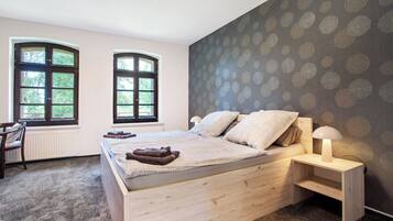 2 quartos, Wi-Fi de cortesia, roupa de cama