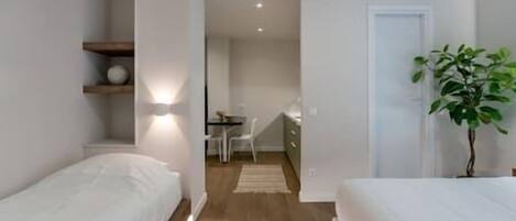 1 habitación, tabla de planchar con plancha, wifi gratis y ropa de cama