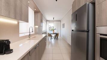 Fridge, oven, stovetop, dishwasher