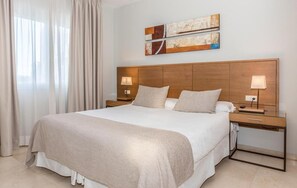 2 quartos, ferros/tábuas de passar roupa, Wi-Fi, roupa de cama
