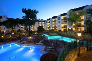 Pool - Apartamento de Lujo a Pocos Pasos de la Playa. Ideal Familias (Marbella)