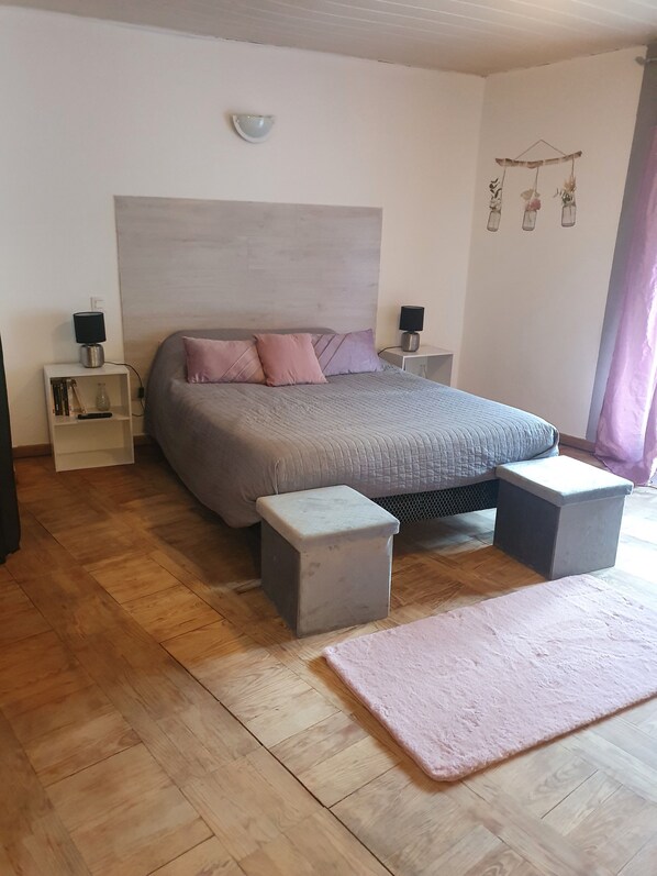 1 bedroom, WiFi, bed sheets