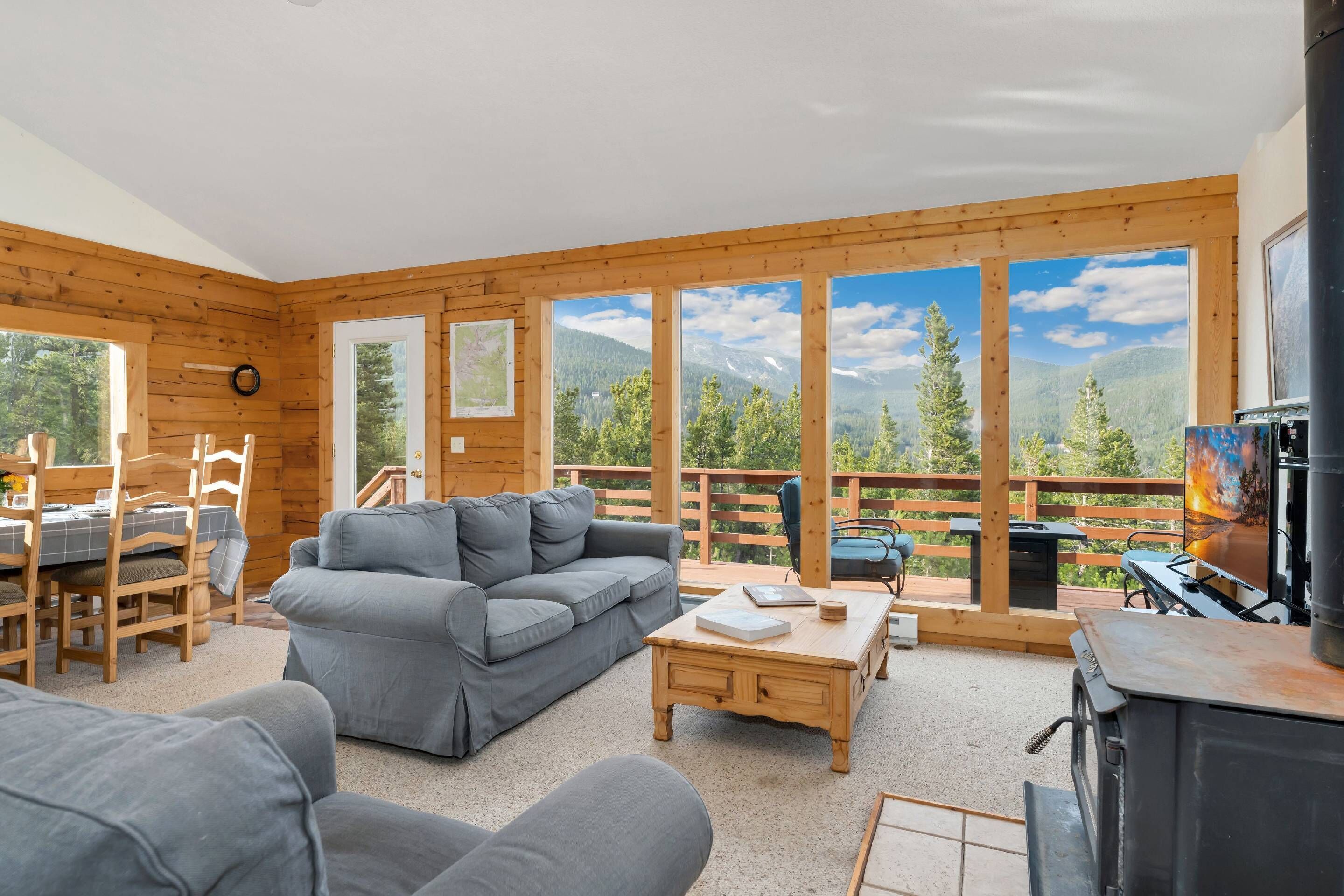 New. The Cozy Cabin. Incredible views.
