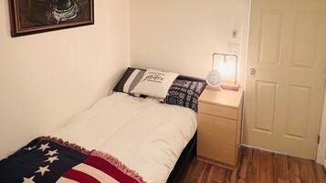 2 bedrooms, WiFi, bed sheets