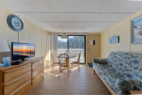 404 E Denver Ave, Unit 215