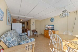 Smart TV - Beach Block Condo with a Pool and Ocean Views! (Wildwood Crest)