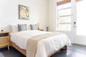 1 habitación, tabla de planchar con plancha, wifi gratis y ropa de cama