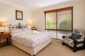 4 bedrooms, individually decorated, individually furnished - Family Oasis At Busselton (Geographe)