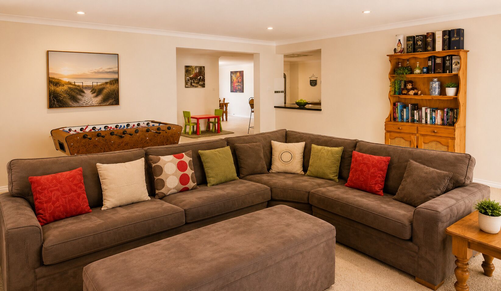 House, 4 Bedrooms, Non Smoking, Kitchen | Living area | 55-inch TV with digital channels