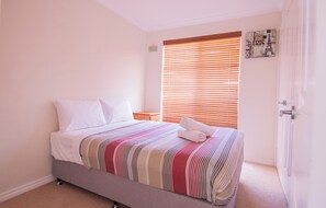 4 habitaciones, decoración personalizada y muebles diferentes 