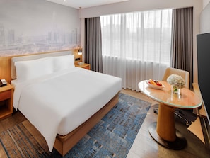 Standard Room, 1 King Bed