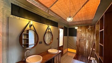 Tent | Bathroom