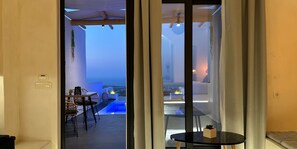 Luxury Double Room, 1 King Bed, Private Pool, Sea Facing | Egyptian cotton sheets, premium bedding, memory foam beds - Salida Del Sol Santorini  (Santorini)