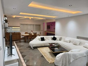 Living area - Luxury apartment in Soukra, Tunisia, near the Carthage golf course  (Ariana)