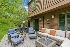 Unclassified image, 3 of 35, button