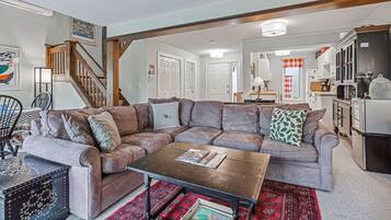 Téléviseur, foyer, jeux vidéo, bureau