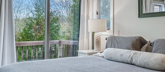 Cozy Fireplace, Pets, Club Access! - Saltbox 9A