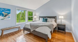 3 habitaciones, tabla de planchar con plancha, wifi y ropa de cama