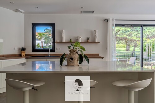 Villa Neuve Haut de Gamme avec Piscine à Louer à la Semaine à Castelnau-le-Lez