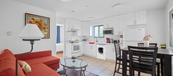 Lovely ground floor suite in Central Vancouver