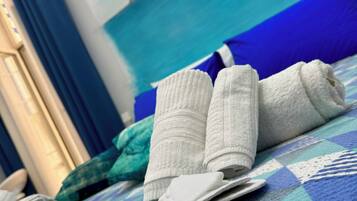 Chambre Double Deluxe, balcon, vue ville | Literie de qualité supérieure, couette en duvet d'oie