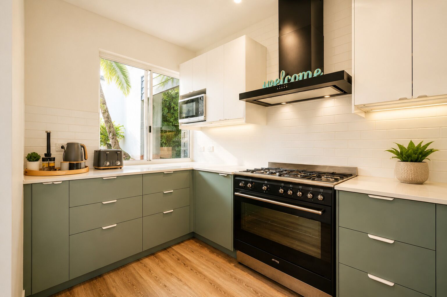 Family Villa, 3 Bedrooms, Non Smoking, Kitchen | Private kitchen | Full-sized fridge, microwave, oven, stovetop