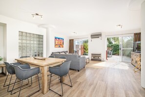 Family Villa, 3 Bedrooms, Non Smoking, Kitchen | Living area | 60-inch plasma TV with digital channels, DVD player - Abby's Beach Villa (Broadwater)