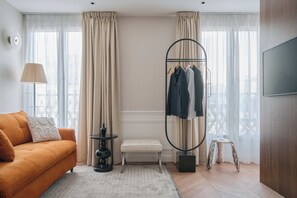 Deluxe One-Bedroom Apartment with Balcony and City View 503