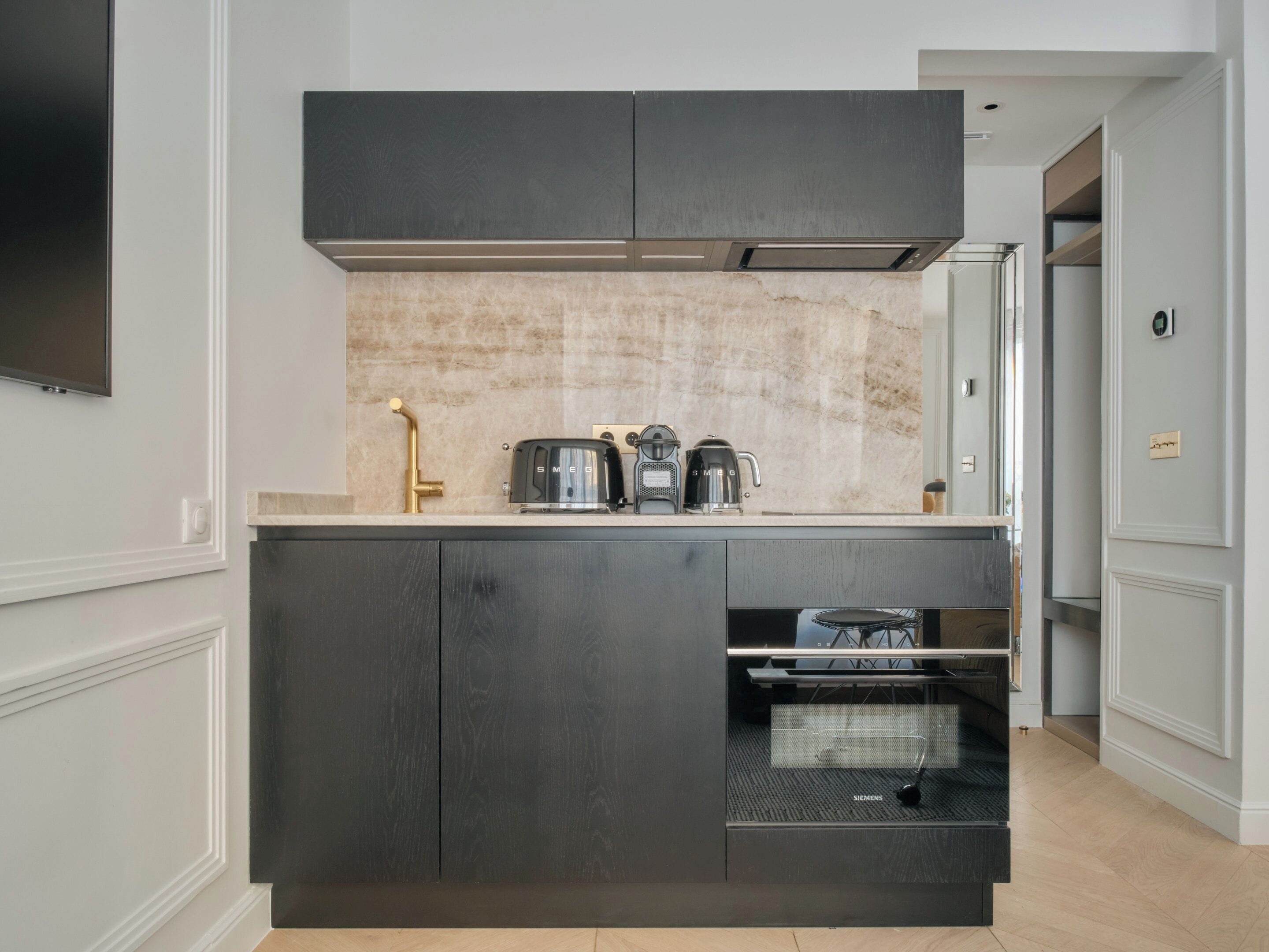 Deluxe Studio with City View 101 | Bếp riêng | Tủ lạnh, lò vi sóng, lò nướng, bếp nấu 