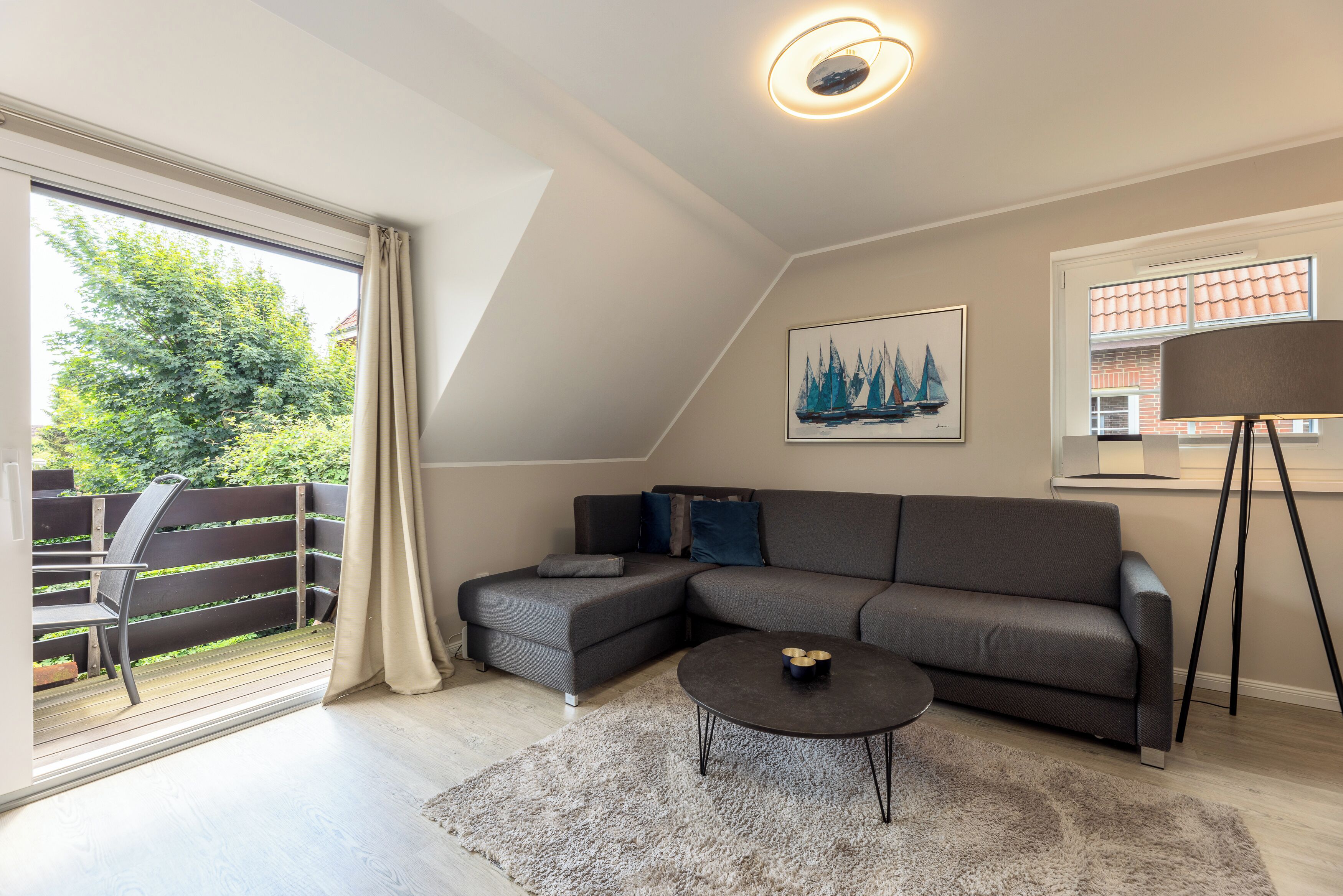 TV, fireplace, stereo