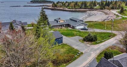 Sand Cove Cottage-New!