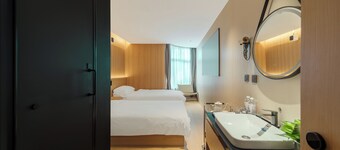 CaptainNo 5YouthHotel XianxiaRoad Branch