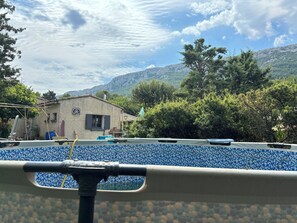 Property grounds - AT THE ENTRANCE TO THE STE BAUME FOREST Entire house, 2500 m2 of land  (Plan-d'Aups-Sainte-Baume)