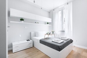 2 habitaciones, tabla de planchar con plancha, wifi y ropa de cama 