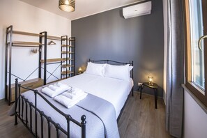 3 bedrooms, desk, iron/ironing board, WiFi - Roof Terrace Sophie, Repubblica apartment @Termini Station (Roma)
