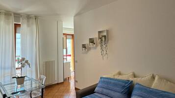 1 chambre, fer et planche Ă  repasser, Wi-Fi gratuit, draps fournis