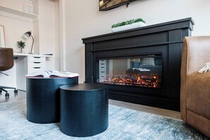 Interior - Bright 3 BR Home, Master Suite, Pool (Torrance)