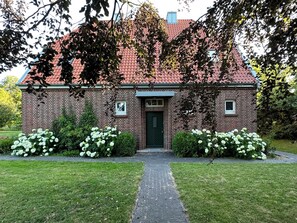 Exterior - Genießen Sie Ihren Urlaub in Diesem Toll Ausgestatteten, Komfortablen Ferienhaus (Nordenham)