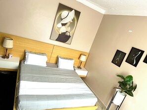 1 slaapkamer, een bureau, gratis wifi