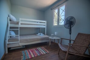 2 habitaciones, tabla de planchar con plancha y wifi gratis 