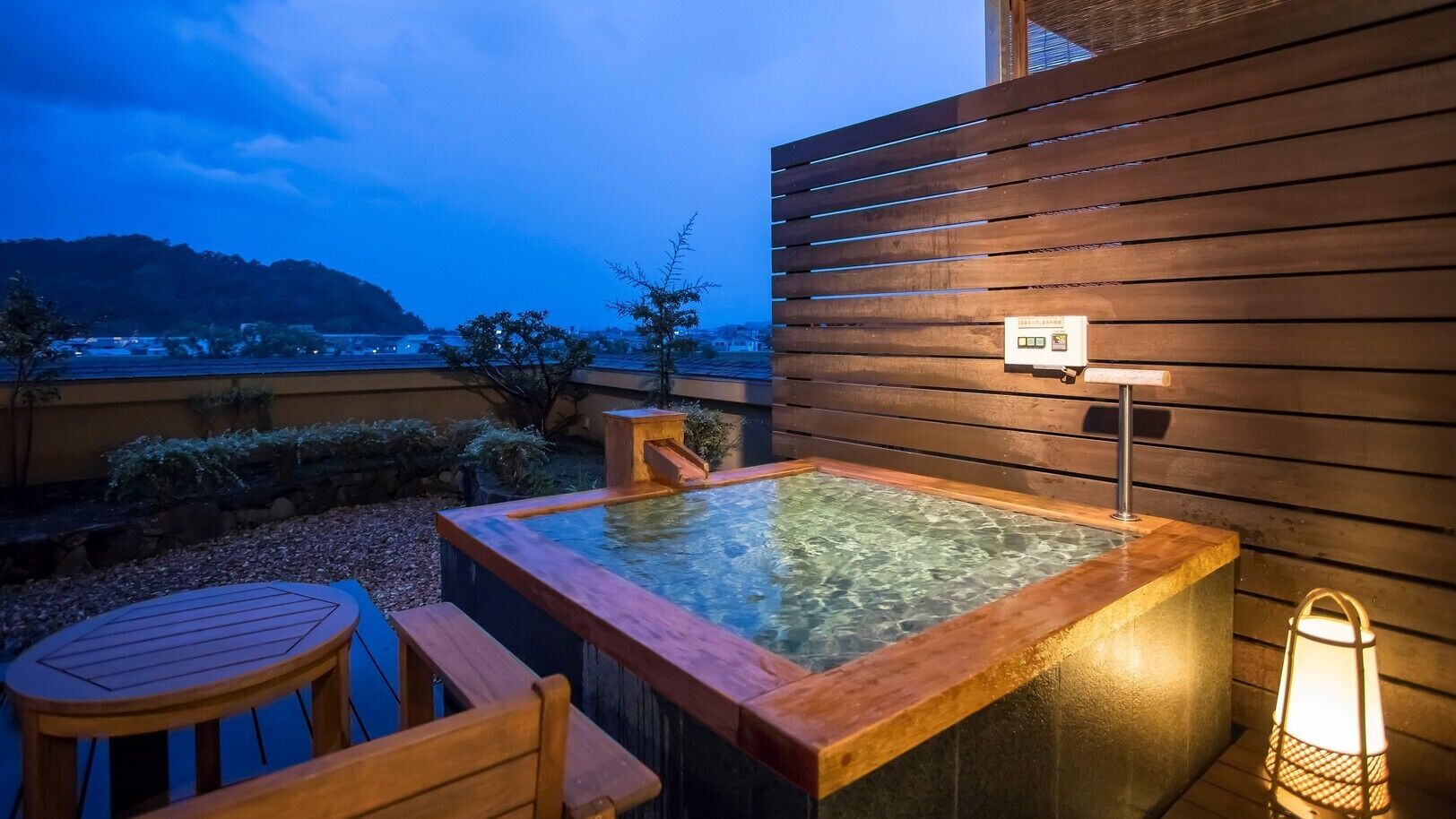 Bathtub spa outdoor