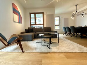 Leilighet, 3 soverom, 2 bad | Oppholdsrom