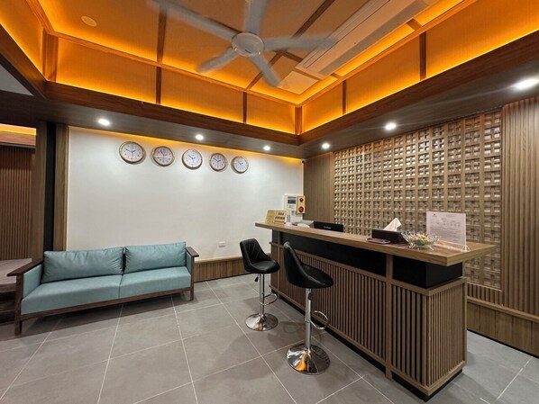 Reception - A25 Premium Hotel - 21 Nghia Tan (Hanoi)